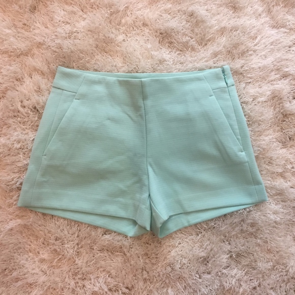 Banana Republic Pants - 2/$20 Banana Republic Mint Shorts - Size 6